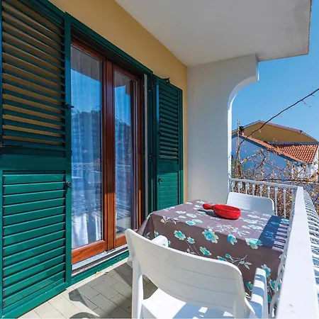 Two-bedroom In Lejlighed